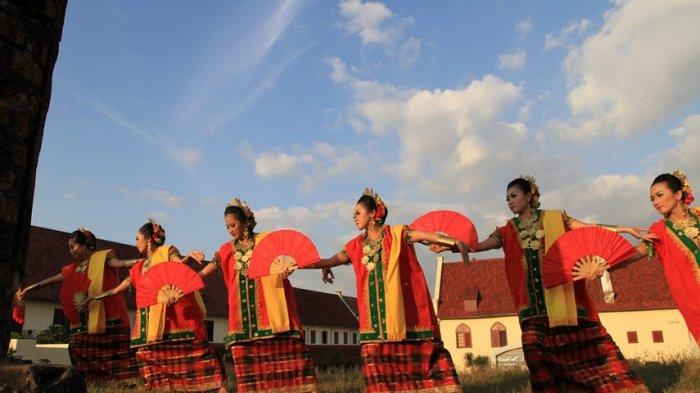 Sejarah dan Makna Tari Pakarena dari Sulawesi Selatan | NEWS TV Indonesia Sejarah dan Makna Tari Pakarena dari Sulawesi Selatan | NEWS TV Indonesia