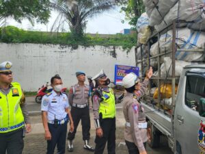 Satlantas Polrestabes Makassar Laksanakan Operasi Pallawa 2024