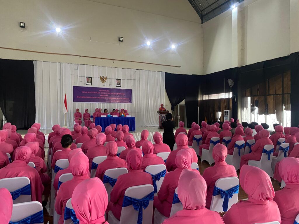 Ketua Bhayangkari Daerah Sulawesi Tenggara Laksanakan Kunjungan Kerja ke Empat Polres di Wilayah Kepulauan | NEWS TV Indonesia