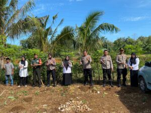 Polres Pangkep Gelar Penanaman Batang Singkong untuk Ketahanan Pangan Nasional