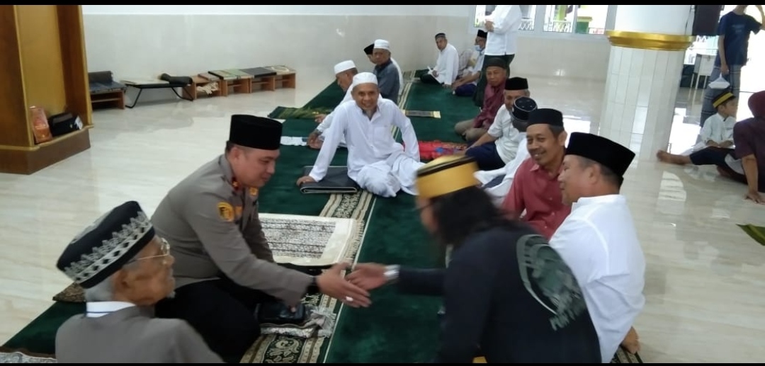 Jumat Curhat di Mesjid Fastabiqul Khaerat BTP, Kapolsek Tamalanrea  Dengarkan Aspirasi Warga | NEWS TV Indonesia
