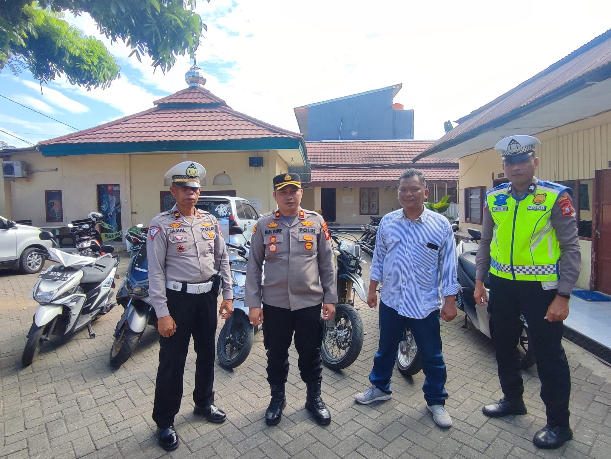 Polsek Tamalanrea Amankan 6 Unit Sepeda Motor Yang diduga Akan Balap Liar Depan Pintu 1 Unhas | NEWS TV Indonesia