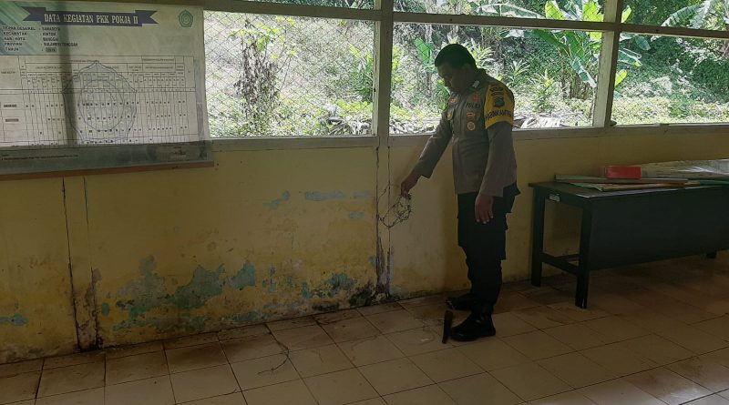 Polsek Kintom Datangi TKP Pencurian di Balai Desa Samadoya | NEWS TV Indonesia