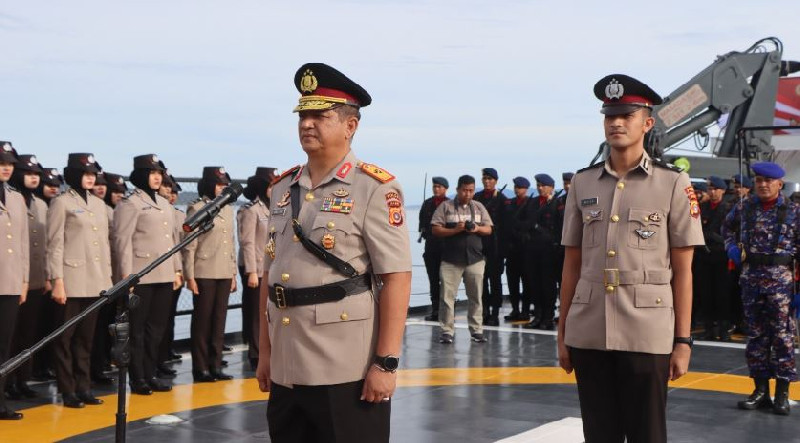 Di atas Kapal Wisanggeni 8005, Wakapolda Aceh Tabur Bunga Ke laut | NEWS TV Indonesia