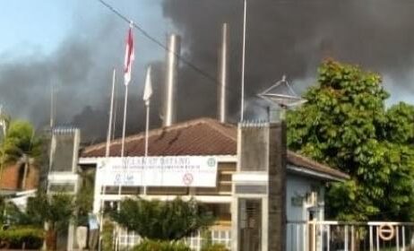 Polresta Pati Tangani Kebakaran Gudang Ampas PT PG Pakis Baru | NEWS TV Indonesia