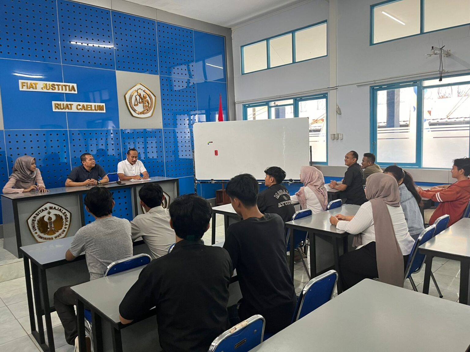 Polres Majalengka Penggalangan dan Sosialisasi Wewenang Polri Terhadap Universitas Majalengka | NEWS TV Indonesia