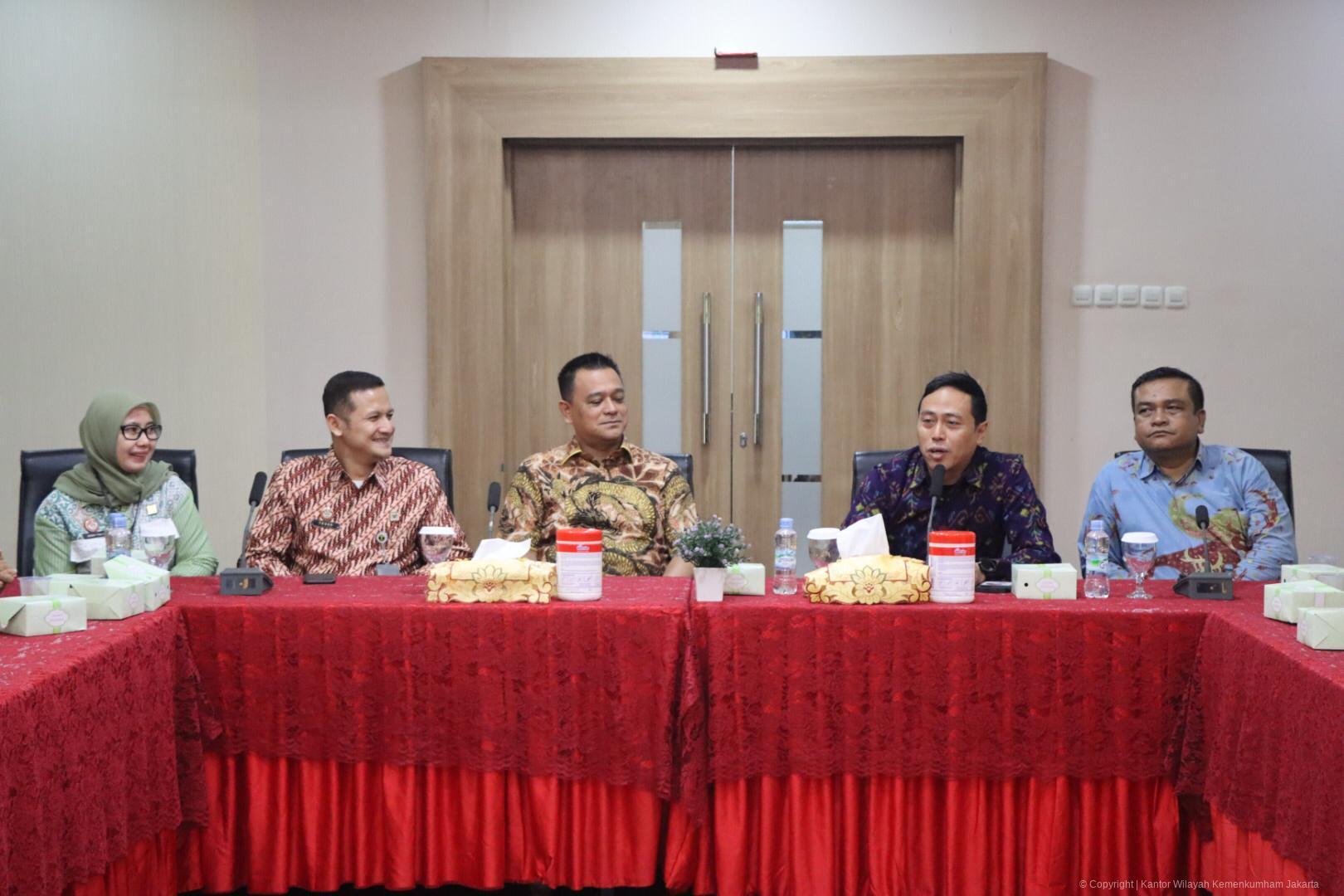 52 Pemberi Bantuan Hukum Teken Kontrak Perjanjian Kinerja 2025, Akses Bantuan Hukum di Jakarta Kian Merata | NEWS TV Indonesia 52 Pemberi Bantuan Hukum Teken Kontrak Perjanjian Kinerja 2025, Akses Bantuan Hukum di Jakarta Kian Merata | NEWS TV Indonesia