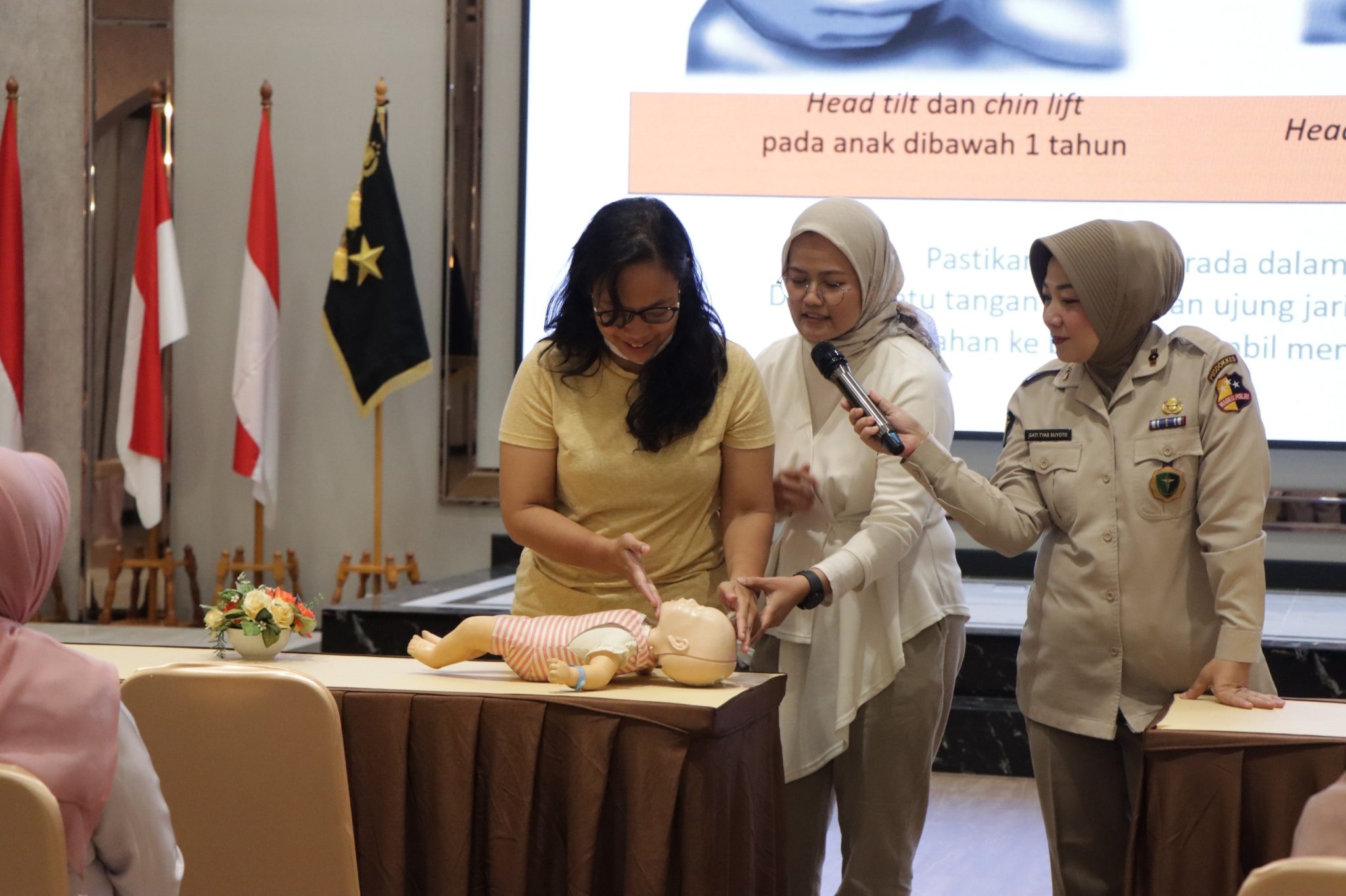 Rumkit Bhayangkara Tk.I Pusdokkes Polri Gelar Pelatihan Penanganan Kondisi Bahaya pada Anak, Tekankan Tanggung Jawab Bersama | NEWS TV Indonesia