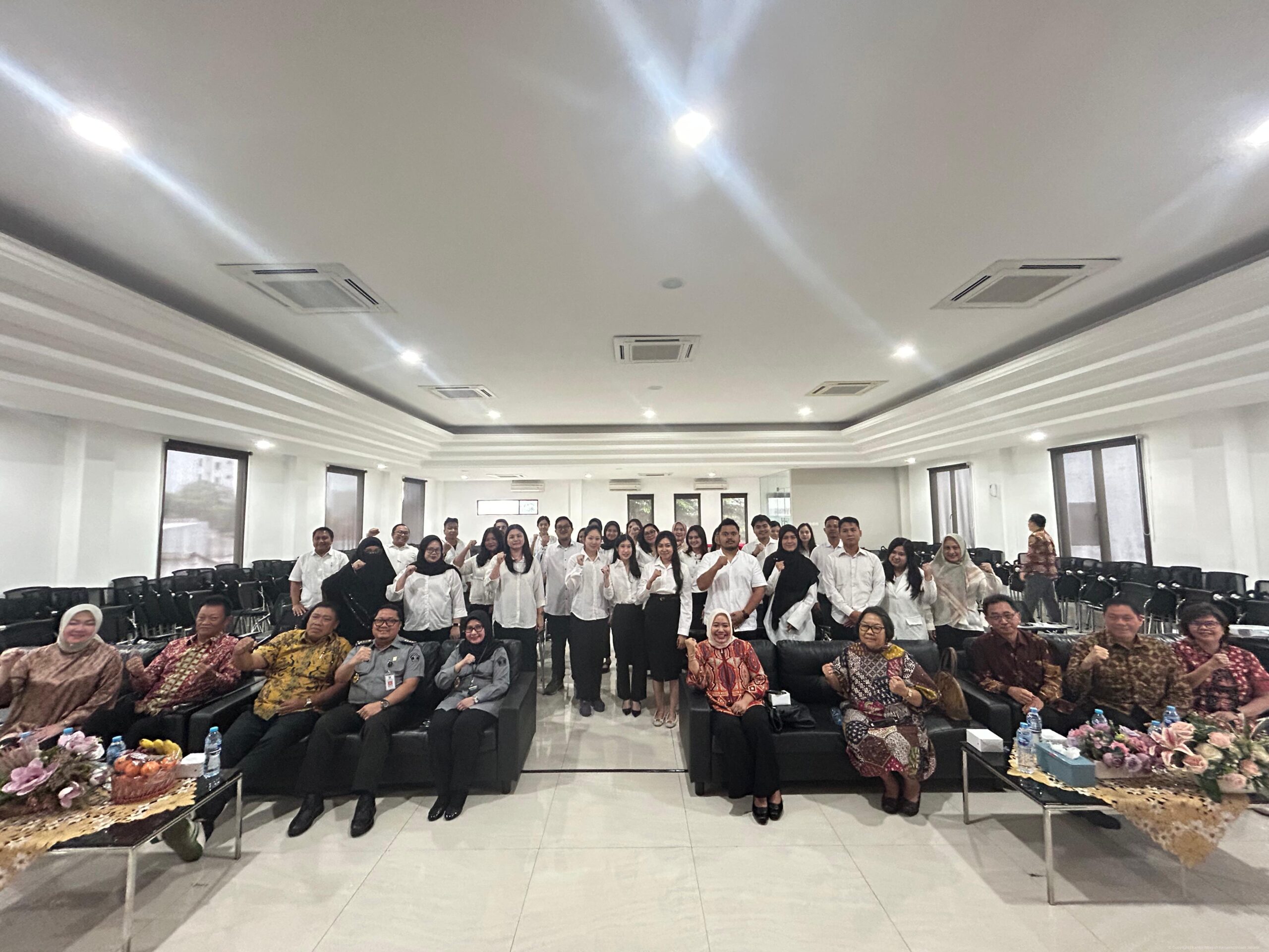 Berikan Pembekalan 30 Notaris Baru, Plh. Kakanwil : Tingkatkan Integritas dan Kepatuhan dalam Pelaksanaan Jabatan | NEWS TV Indonesia