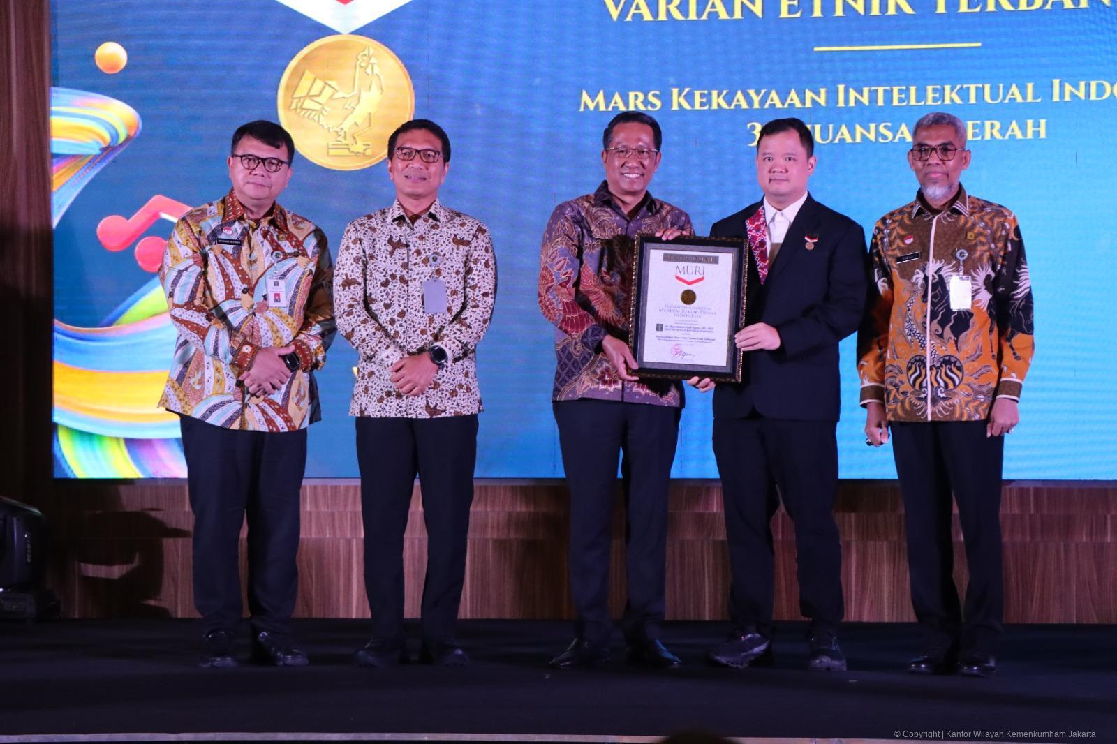 Bhabinkamtibmas Polsek Lawang Kidul Mediasi Kasus Pencurian Tabung Gas di Tanjung Enim, Tekankan Penyelesaian secara Kekeluargaan | NEWS TV Indonesia