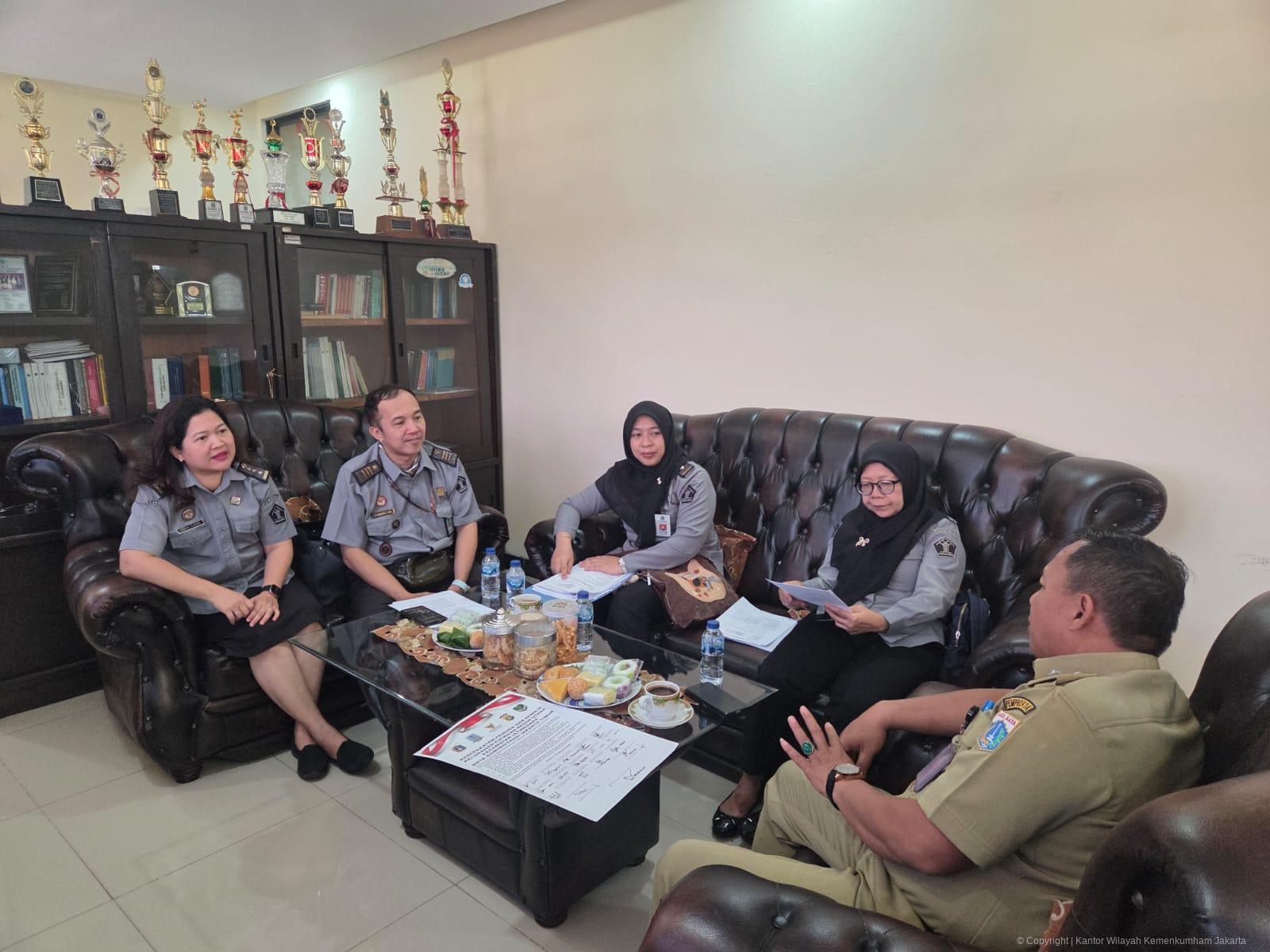 Kanwil Kemenkum DK Jakarta Lakukan Pendampingan Penilaian PJA 2025 di Kelurahan Cipinang Besar Utara | NEWS TV Indonesia