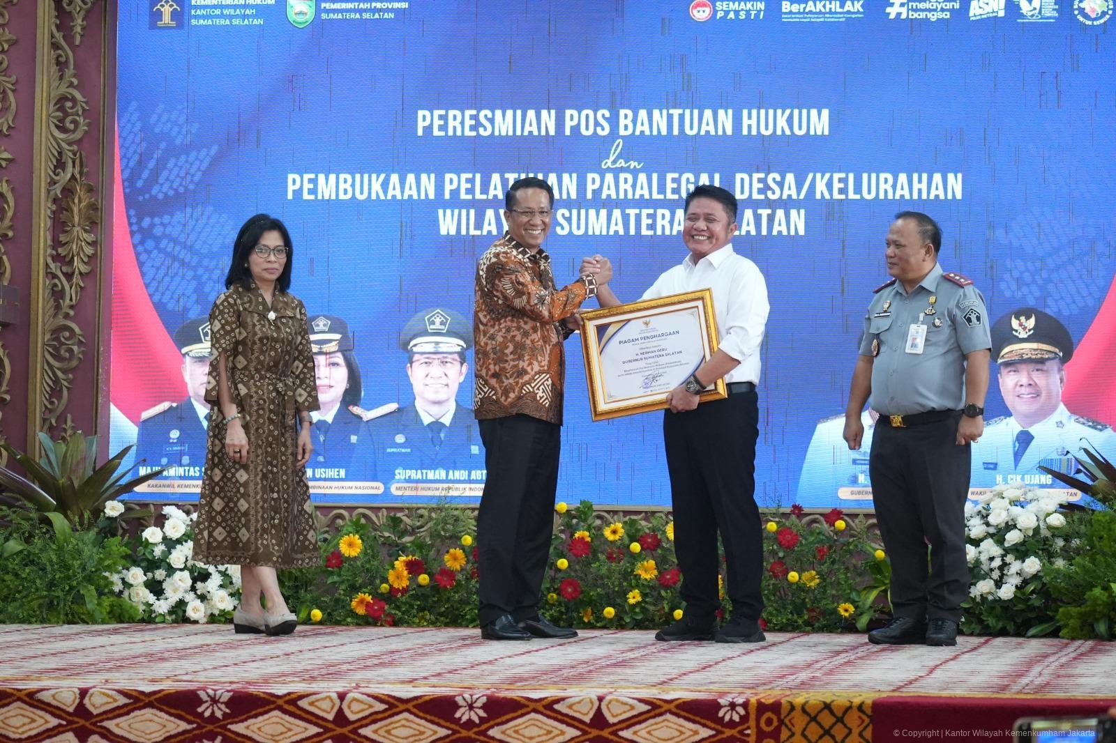 100% Desa/Kelurahan di Sumatera Selatan Miliki Posbankum, Raih Rekor MURI dan Jadi Percontohan | NEWS TV Indonesia
