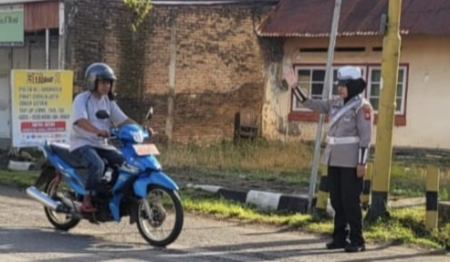 Kepala Dinas PUPR Sumut Tinjau Longsor yang Lumpuhkan Jalur Tarutung–Sibolga: Pemerintah Kerahkan Alat Berat dan Percepat Pembukaan Akses | NEWS TV Indonesia Kepala Dinas PUPR Sumut Tinjau Longsor yang Lumpuhkan Jalur Tarutung–Sibolga: Pemerintah Kerahkan Alat Berat dan Percepat Pembukaan Akses | NEWS TV Indonesia