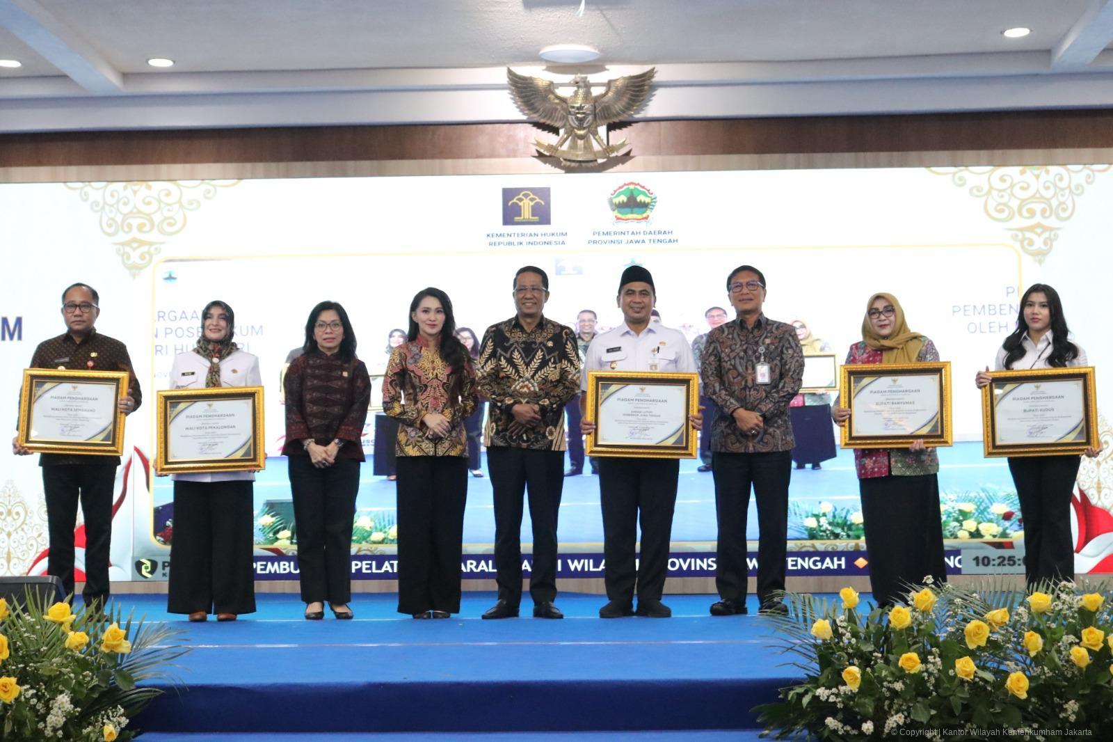 Jawa Tengah Wujudkan 100 Persen Posbankum, Negara Hadirkan Akses Keadilan yang Nyata bagi Masyarakat | NEWS TV Indonesia Jawa Tengah Wujudkan 100 Persen Posbankum, Negara Hadirkan Akses Keadilan yang Nyata bagi Masyarakat | NEWS TV Indonesia
