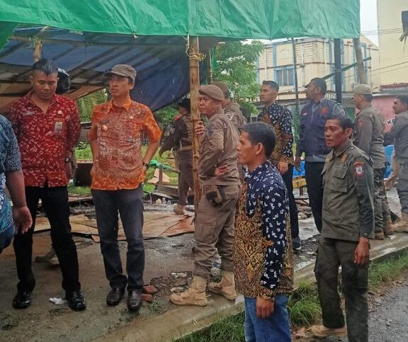 Pemkot Makassar Relokasi PKL Tamalanrea, Tertibkan Lapak di Trotoar dan Badan Jalan