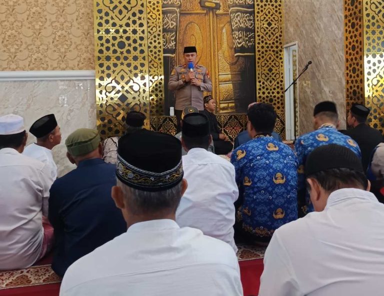 Kapolsek Ujung Pandang Gelar Safari Jumat di Pulau Lae-Lae