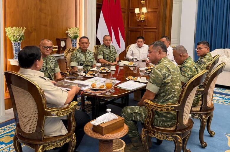 Presiden Prabowo Terima KSAD, Bahas Capaian TNI AD Bangun 300 Jembatan