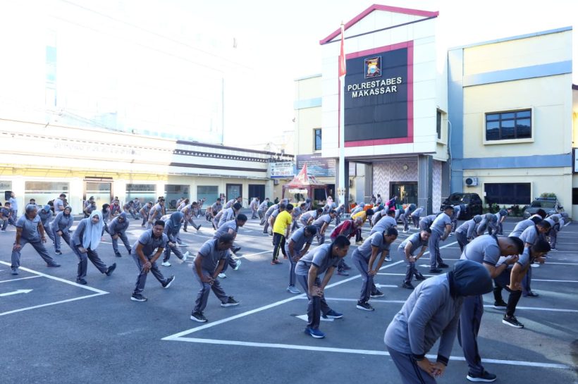Polrestabes Makassar Gelar Olahraga Bersama