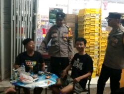 Upaya Preventif Polsek Kadipaten: Ingatkan Remaja di Minimarket Agar Hindari Sajam dan miras