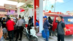 Antrean BBM Mengular di Sejumlah SPBU Bantaeng, Polisi Perketat Pengamanan