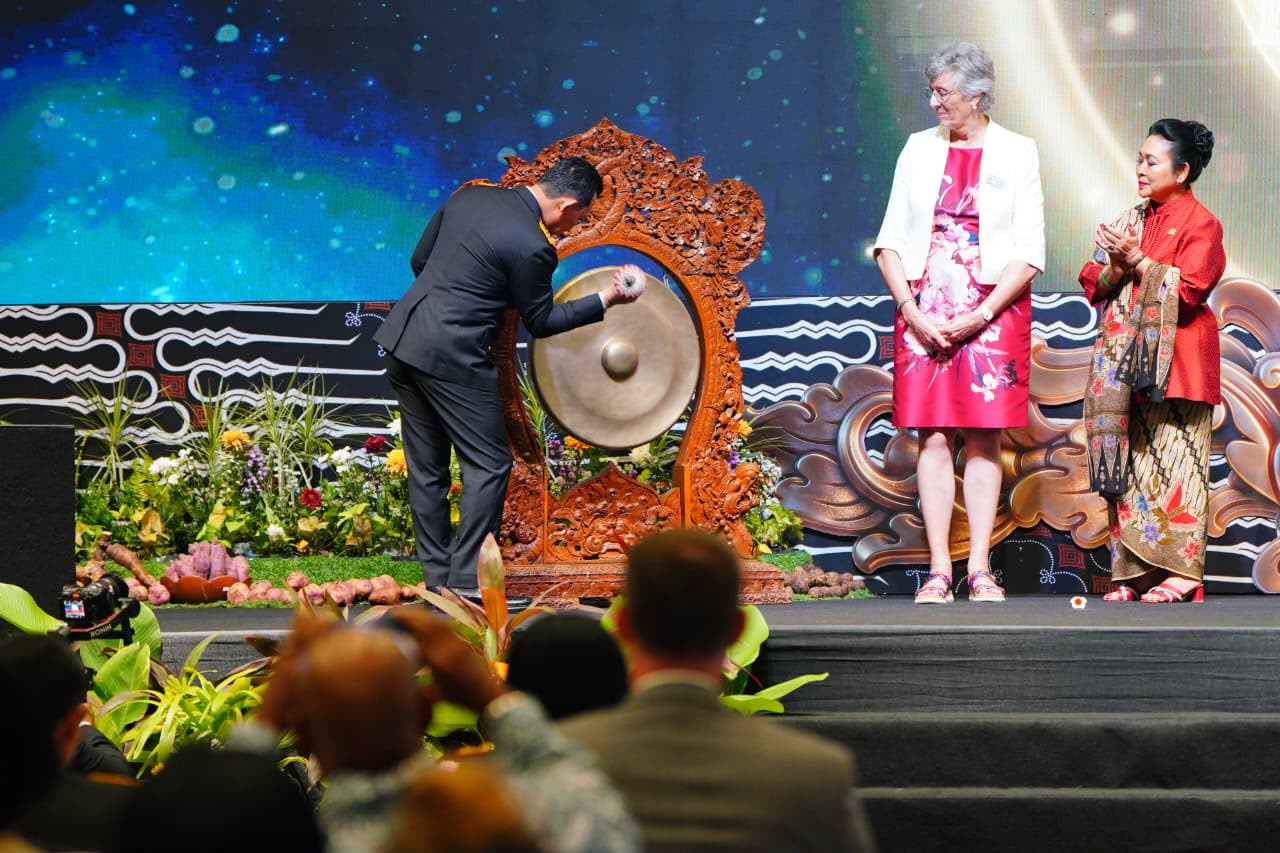Kapolri Buka Forum IAWP: Momentum Polwan Indonesia Tingkatkan Kapasitas dan Go Internasional